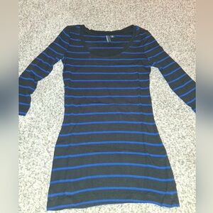 Women's Form-fitting Blue & Black Striped Shirt, 3/4 Sleeves